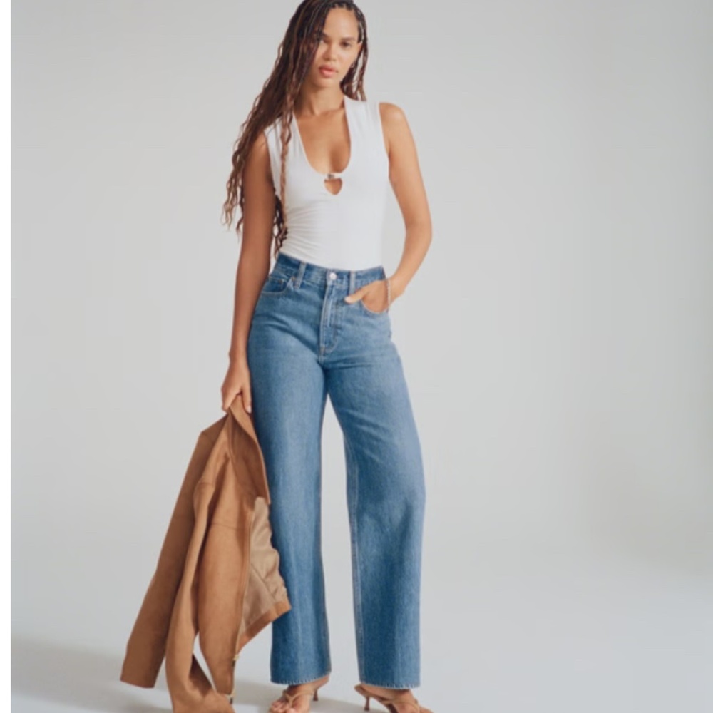 Abercrombie & Fitch Curve Love High Rise Loose Jean - Medium Wash